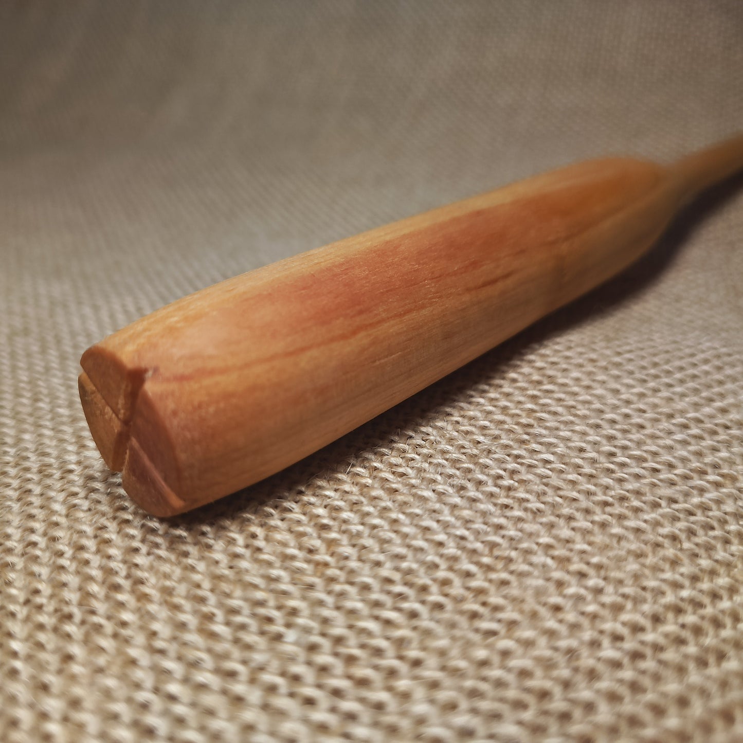 Dealgan Drop Spindle – Wooden Hand Turned Spinning Tool
